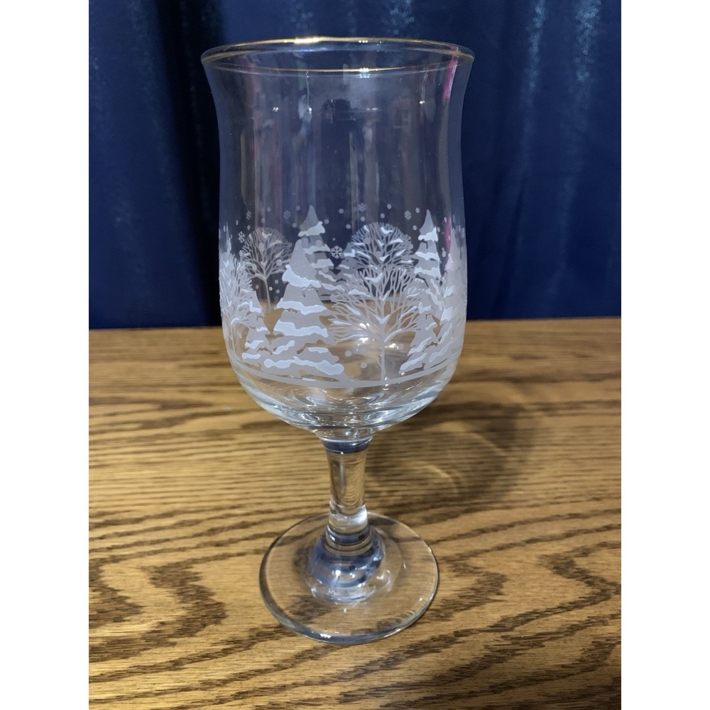 Vintage Libbey Winter Snow Scene Crystal Wine Glass w/Etched Trees & Gold Trim